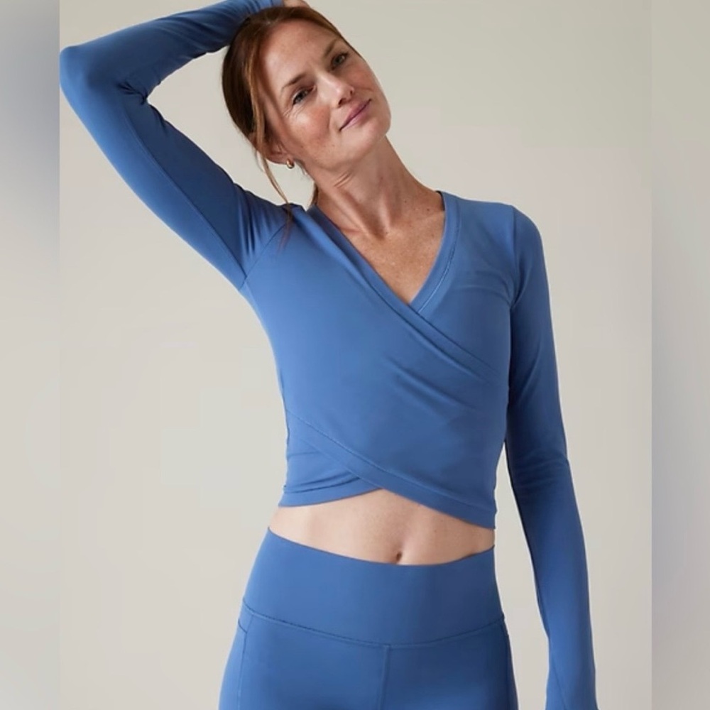 Athleta Transcend Long Sleeve Wrap Crop Top, Blue, Small